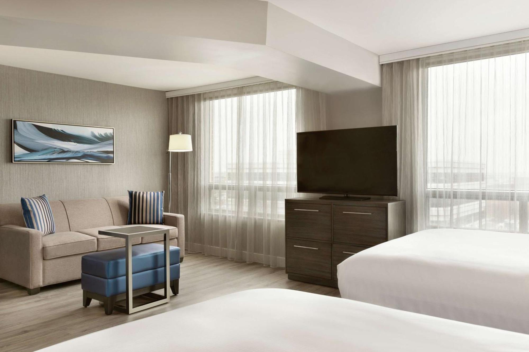 Embassy Suites By Hilton Montreal Airport Pointe-Claire Esterno foto